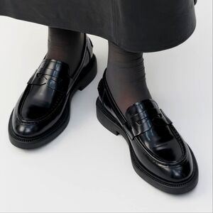 Vagabond Shoes Women's Alex W Loafer Polished Black Euro 38 US 8